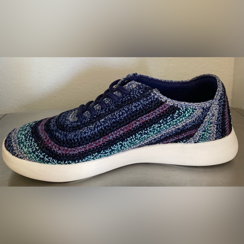 THE SAK .. WOMENS Blue and Purple Knit Sneakers - Picture 11 of 16